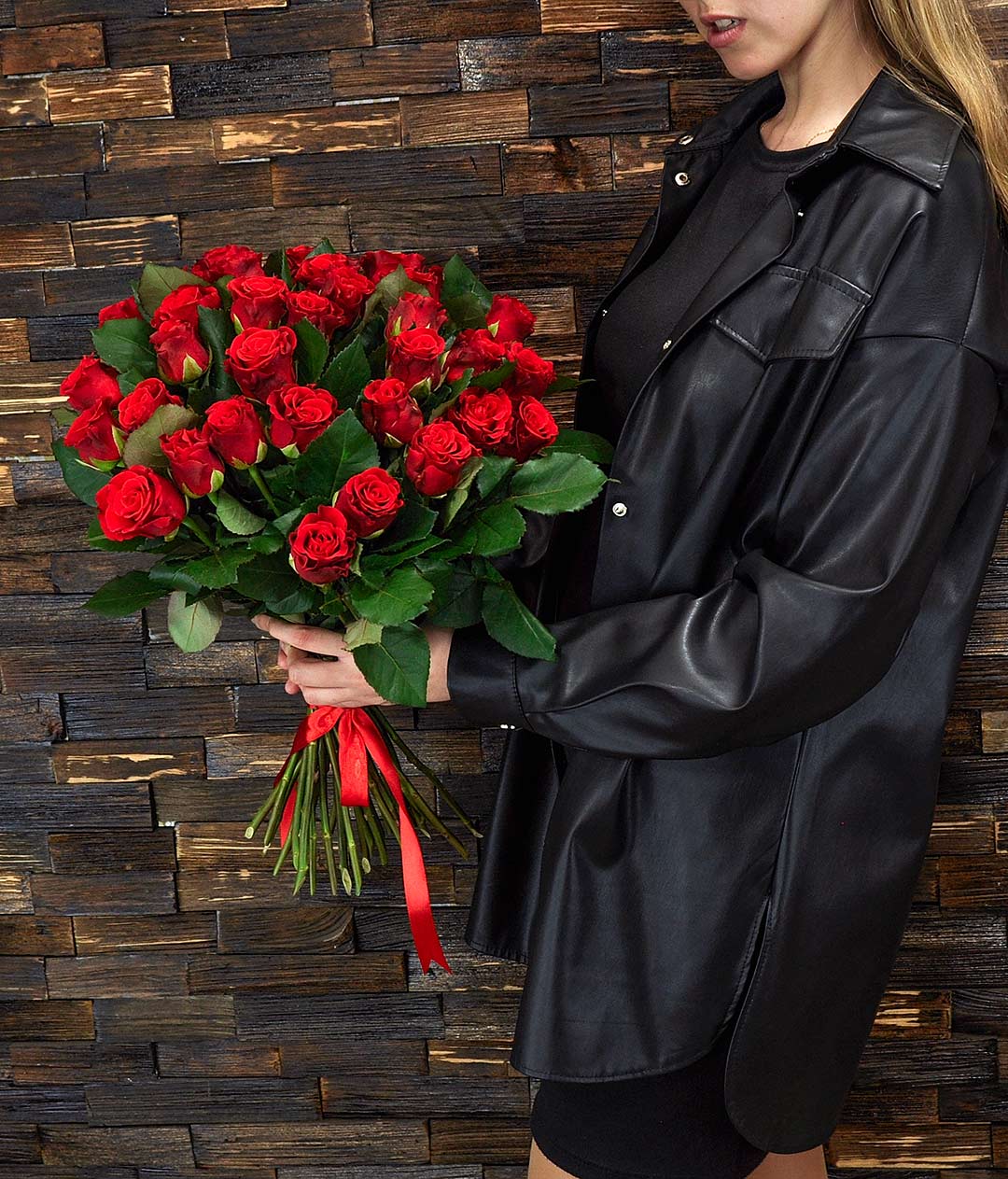 Изображение Букет троянд 31 шт. червона місцева